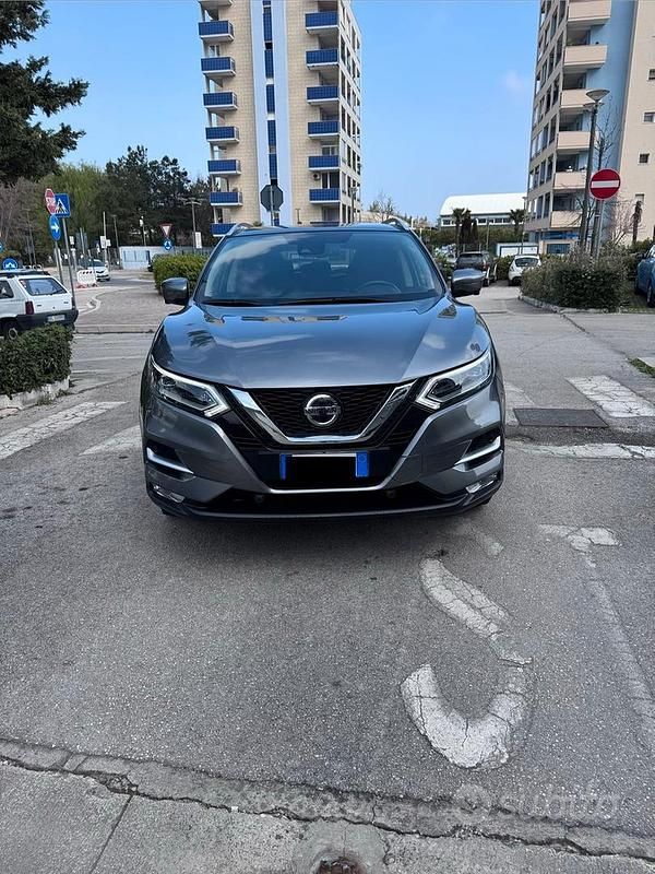 Usata Nissan Qashqai N-Connecta 116 CV (85 kW) 2019 Grigio SUV