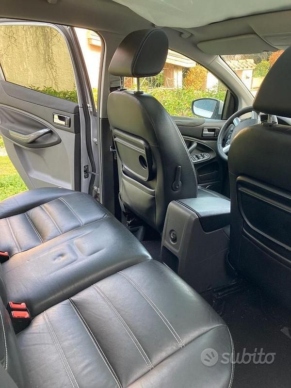 Usata Ford Kuga 163 CV (119 kW) 2011 Grigio SUV