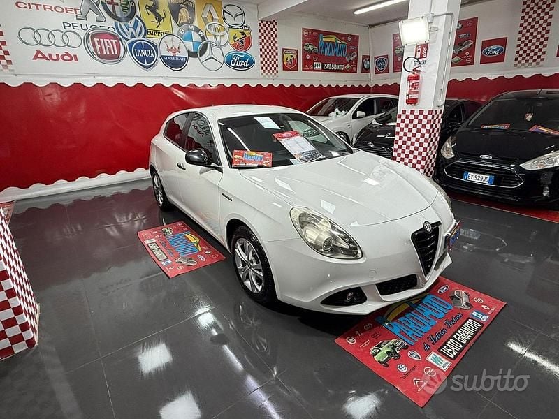 Usata Alfa Romeo Giulietta 120 CV (88 kW) 2011 Bianco Utilitaria