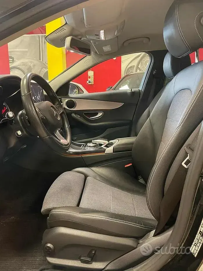 Usata Mercedes C250 Premium 204 CV (150 kW) 2017 Nero Station wagon