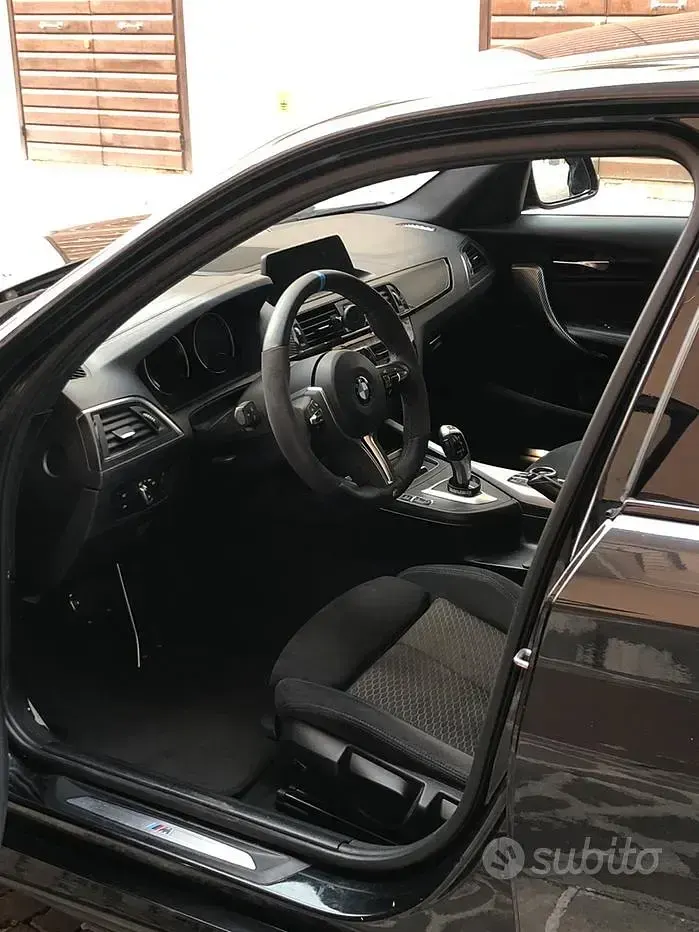Usata BMW 118 Shadowline 150 CV (110 kW) 2017 Nero Utilitaria