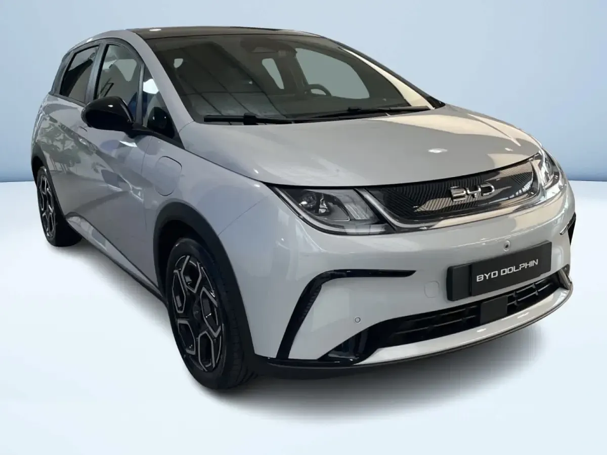Nuova BYD Dolphin Design 150 kW (204 CV) 2026 Bianco pastello Utilitaria