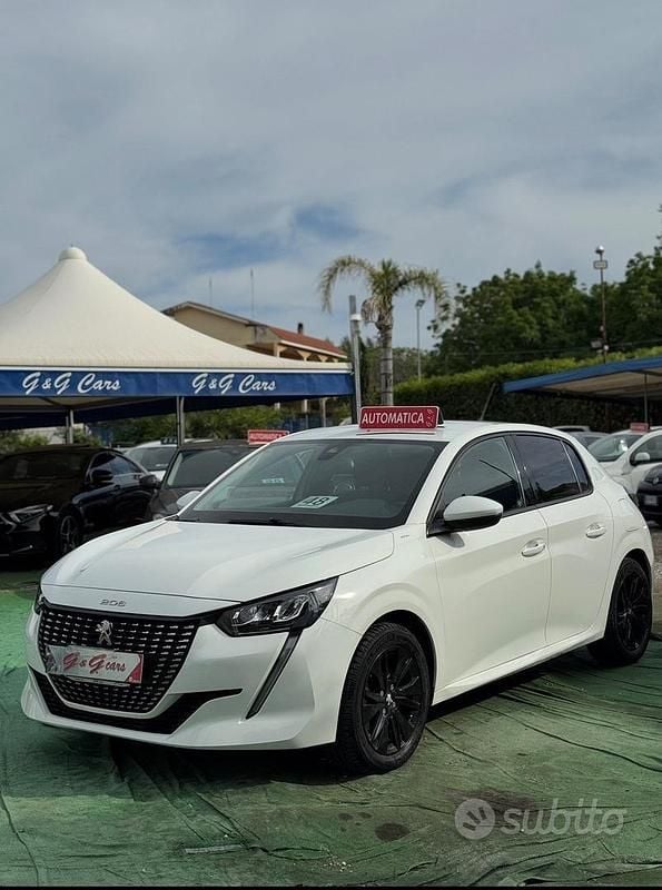Usata Peugeot 208 Allure 101 CV (74 kW) 2021 Bianco Utilitaria