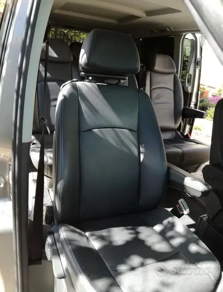 Usata Mercedes Viano 150 CV (110 kW) 2010 Monovolume