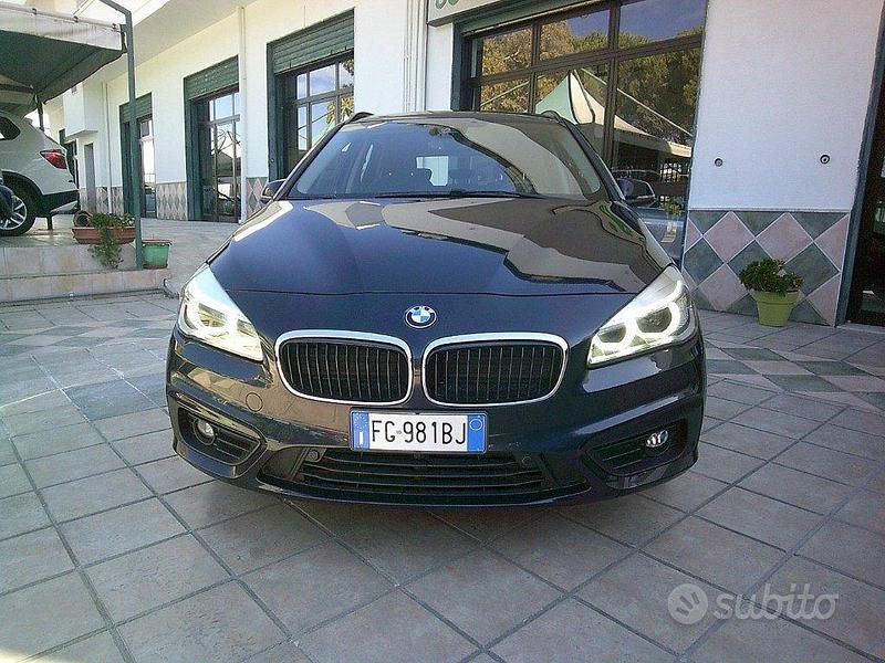 Usata BMW 216 Active Tourer Sport Line 116 CV (85 kW) 2016 Blu Monovolume