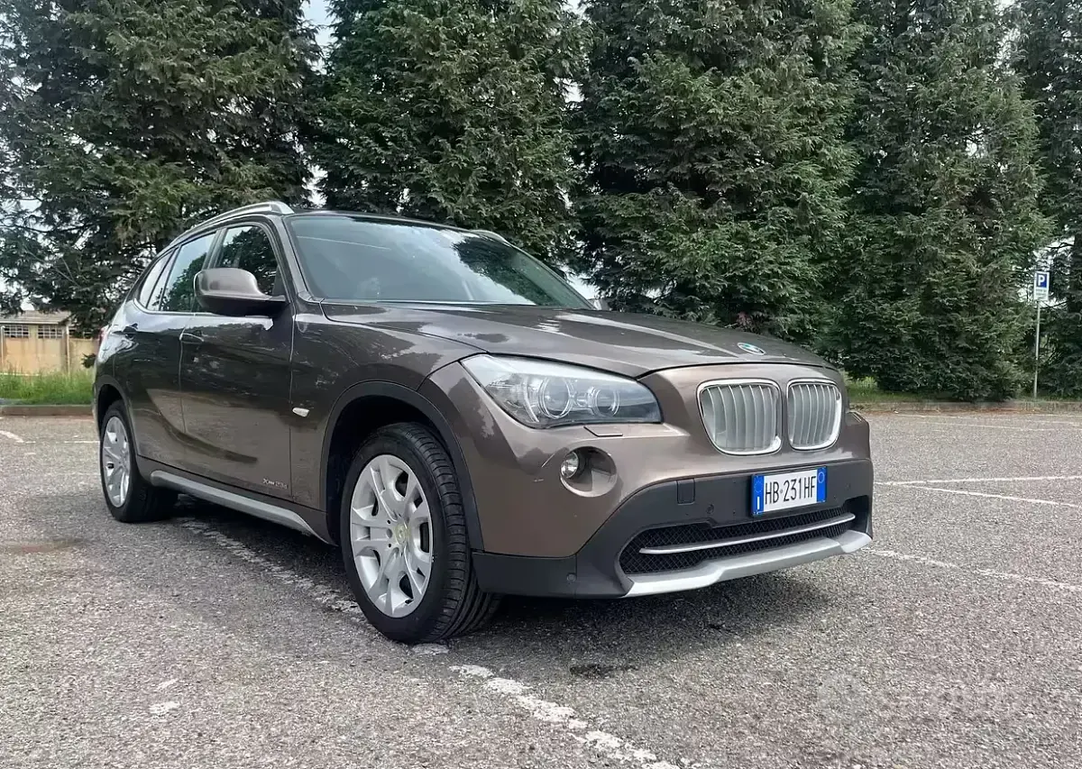 Usata BMW X1 204 CV (150 kW) 2012 Marrone SUV