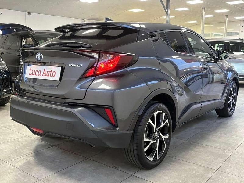 Usata Toyota C-HR Trend 122 CV (89 kW) 2021 Grigio scuro SUV