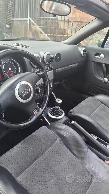 Usata Audi TT Roadster 225 CV (165 kW) 2000 Grigio Cabrio