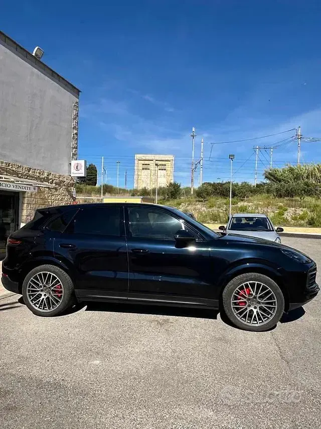 Usata Porsche Cayenne 340 CV (250 kW) 2019 Blu SUV