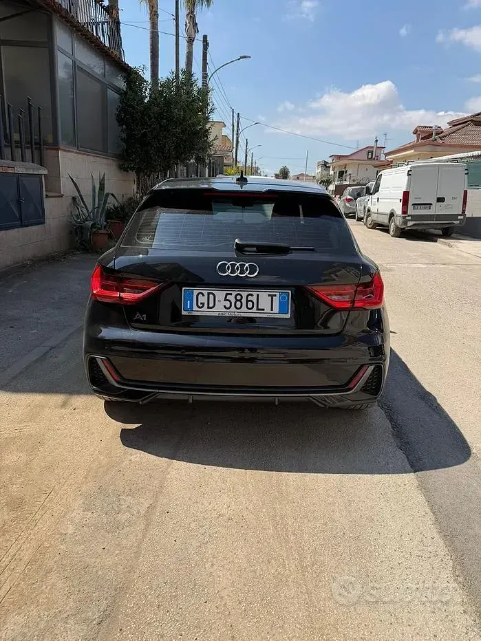 Usata Audi A1 95 CV (69 kW) 2021 Nero SUV