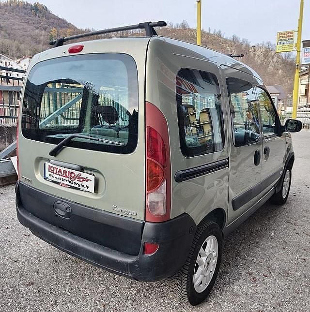 Usata Renault Kangoo Authentique 95 CV (69 kW) 2001 Verde pastello Monovolume