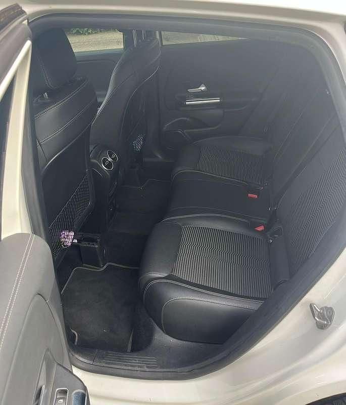 Usata Mercedes GLA200 150 CV (110 kW) 2020 Bianco SUV