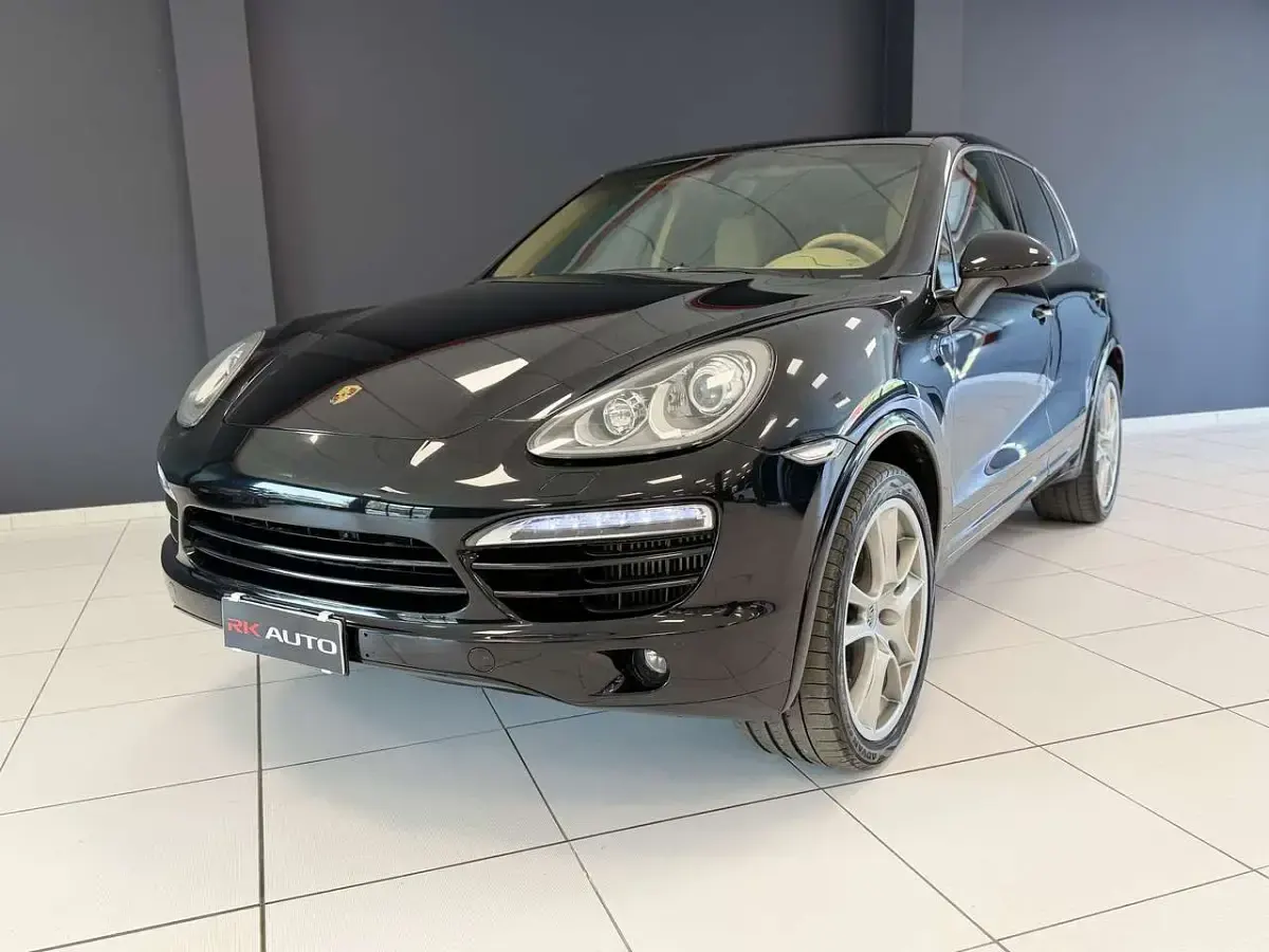 Usata Porsche Cayenne 245 CV (180 kW) 2012 Nero SUV