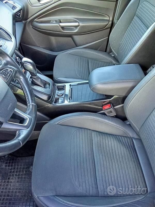 Usata Ford Kuga Titanium 120 CV (88 kW) 2018 Grigio SUV
