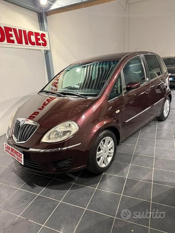 Viola Usata 2009 Lancia Musa Monovolume | 3999 € (Buon prezzo) - Immagine 1/4