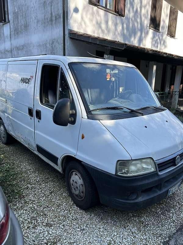 Usata Fiat Ducato 15 136 CV (100 kW) 2006 Furgone