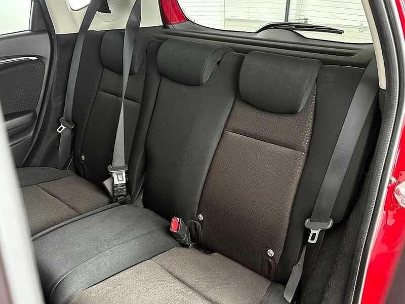 Usata Honda Jazz Elegance 102 CV (75 kW) 2016 Rosso Utilitaria