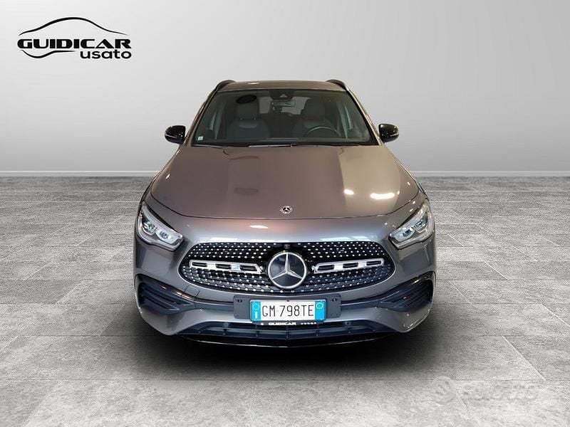 Usata Mercedes GLA180 Premium 116 CV (85 kW) 2023 Grigio SUV