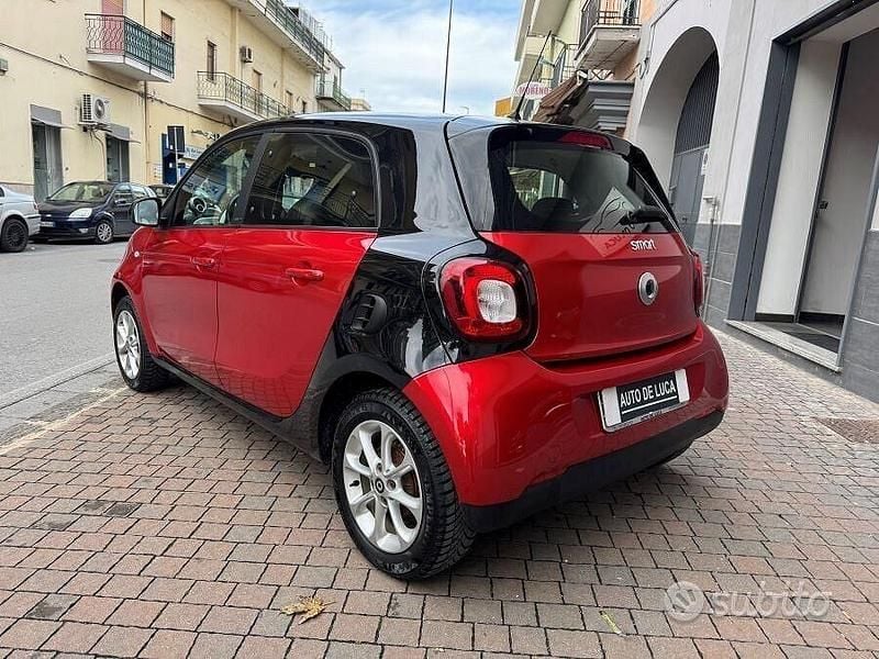 Usata Smart ForFour Prime 90 CV (66 kW) 2017 Rosso Utilitaria