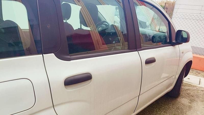 Usata Fiat Panda Lounge 69 CV (50 kW) 2017 Bianco Utilitaria