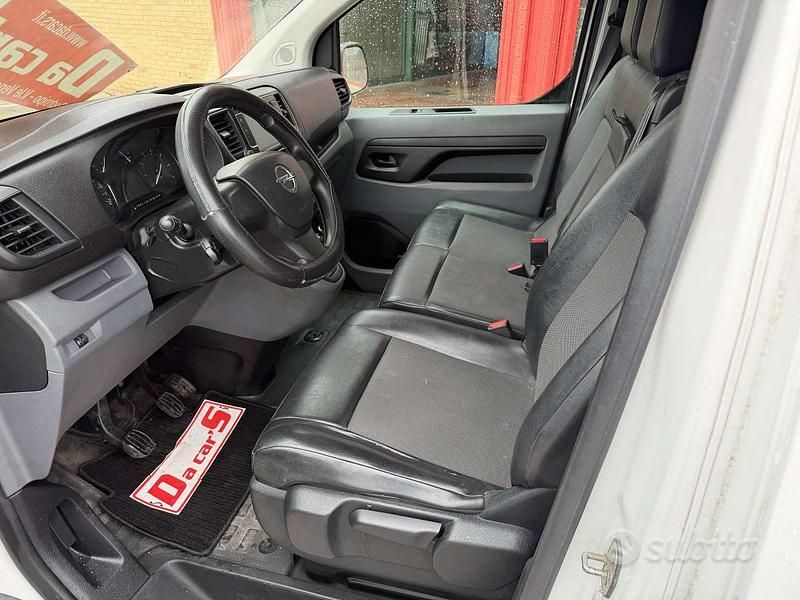 Usata Opel Vivaro 150 CV (110 kW) 2019 Bianco Monovolume