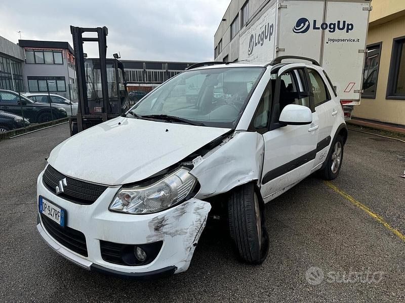 Usata Suzuki SX4 107 CV (78 kW) 2008 Bianco Station wagon