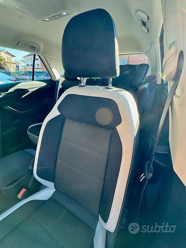 Usata VW T-Roc Advance 116 CV (85 kW) 2019 Bianco SUV