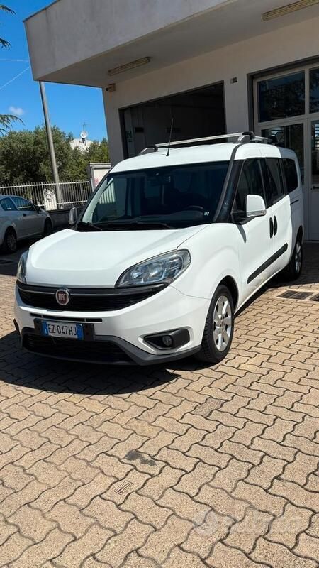 Usata 2015 Fiat Doblò Monovolume | 9900 € (Cara) - Immagine 1/4