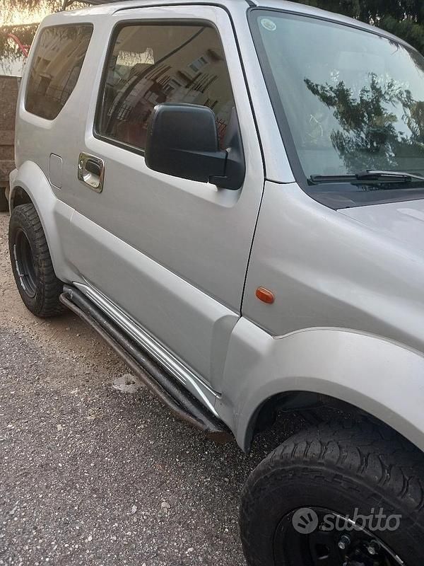 Usata Suzuki Jimny 80 CV (58 kW) 2002 Grigio SUV