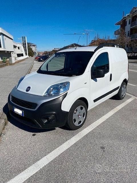 Usata Fiat Fiorino S 95 CV (69 kW) 2022 Bianco Monovolume