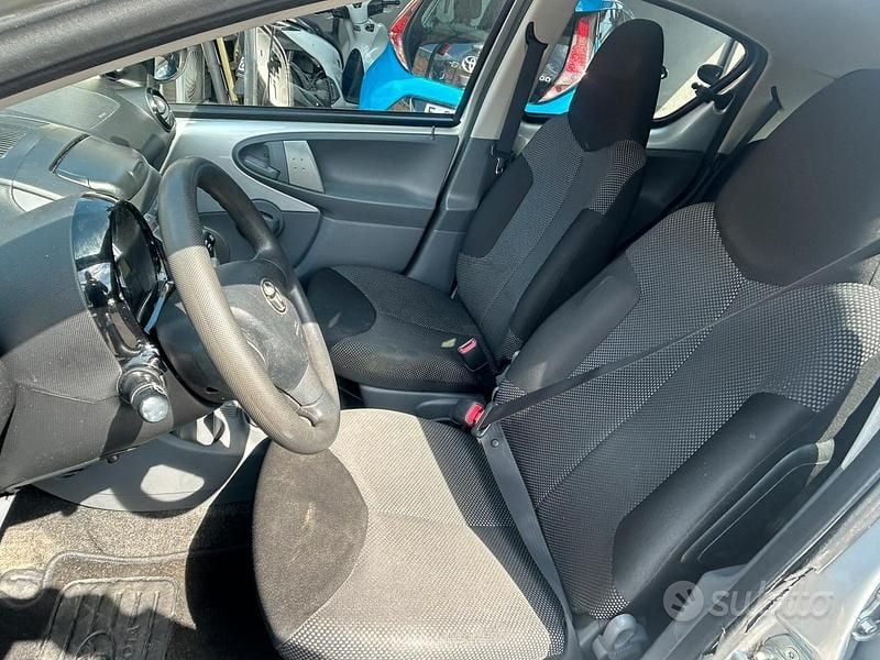 Usata Toyota Aygo 68 CV (50 kW) 2011 Utilitaria