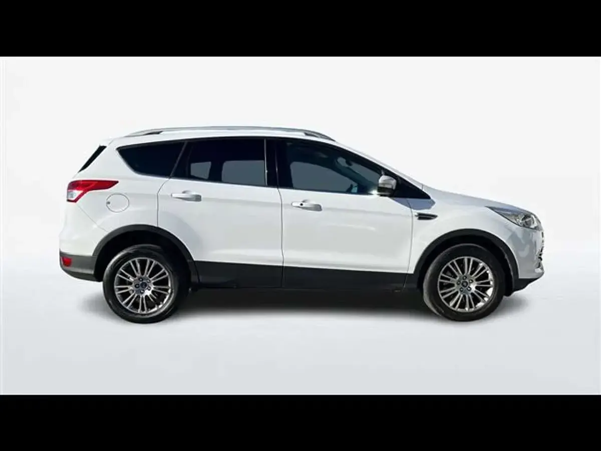 Usata Ford Kuga Titanium 140 CV (102 kW) 2014 Bianco SUV