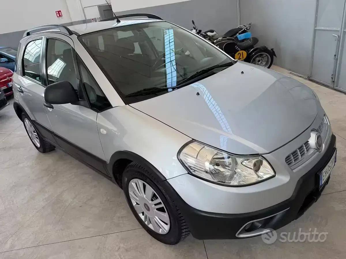 Usata Fiat Sedici Dynamic 120 CV (88 kW) 2011 SUV