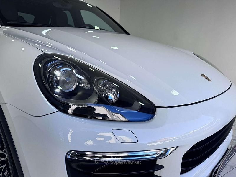 Usata Porsche Cayenne 250 CV (183 kW) 2015 Bianco SUV