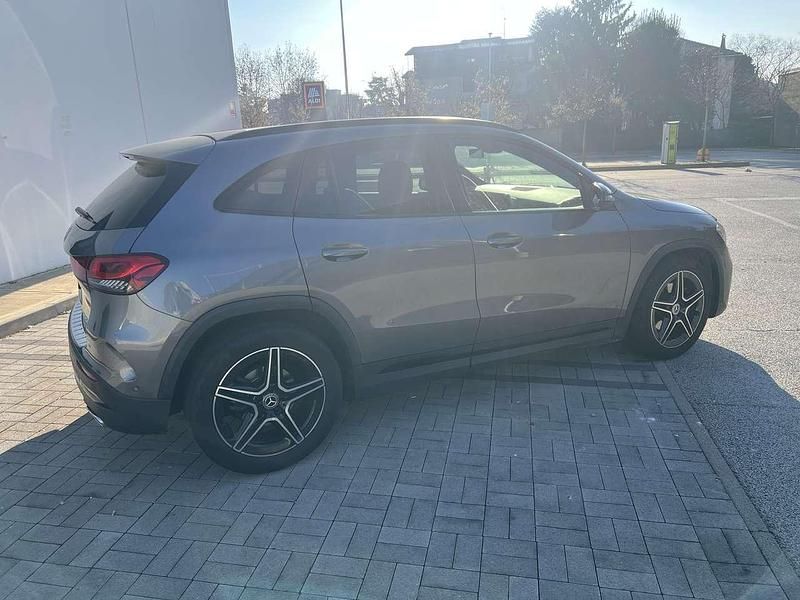 Usata Mercedes GLA200 Premium 150 CV (110 kW) 2021 Grigio SUV