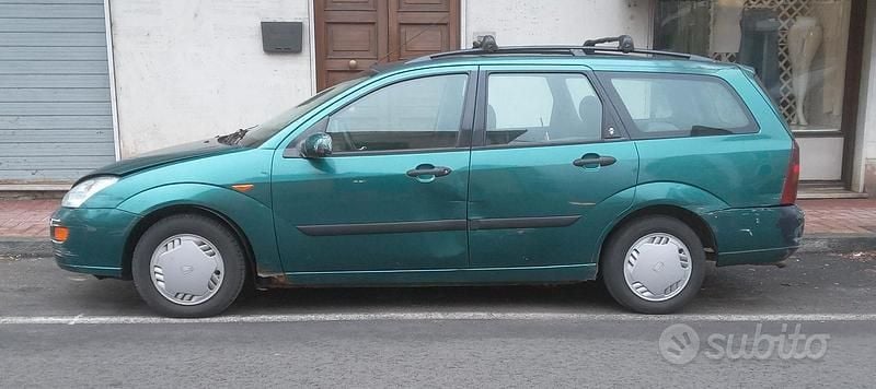 Usata Ford Focus 2001 Verde Station wagon