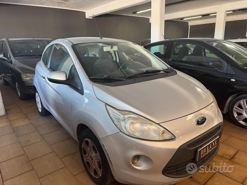 Grigio Usata 2012 Ford Ka Plus Due volumi | 4499 € (Buon prezzo) - Immagine 1/2