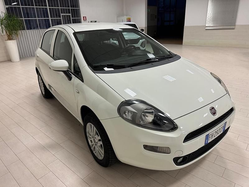 Usata Fiat Punto Street 69 CV (50 kW) 2017 Bianco Utilitaria