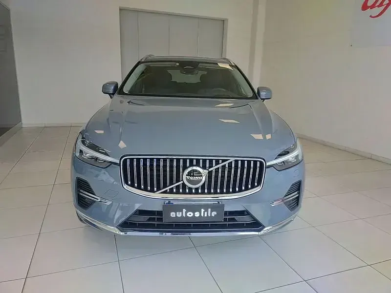 Usata Volvo XC60 Ultimate 235 CV (172 kW) 2023 Grigio scuro SUV