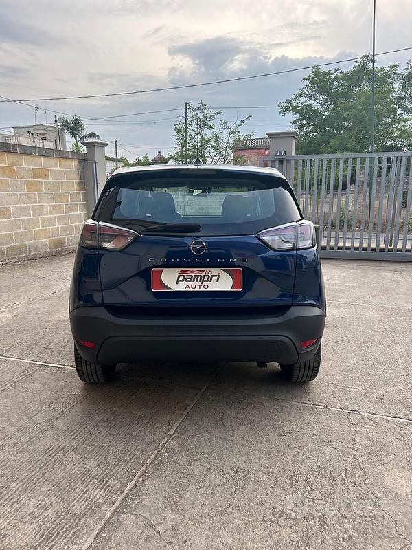 Usata Opel Crossland X Edition 110 CV (80 kW) 2021 Blu SUV