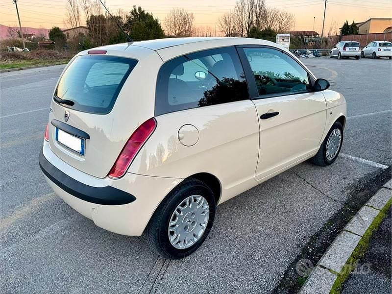 Usata Lancia Ypsilon 69 CV (50 kW) 2006 Utilitaria