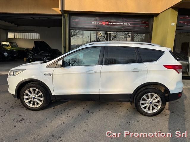 Usata Ford Kuga S 150 CV (110 kW) 2015 Bianco SUV