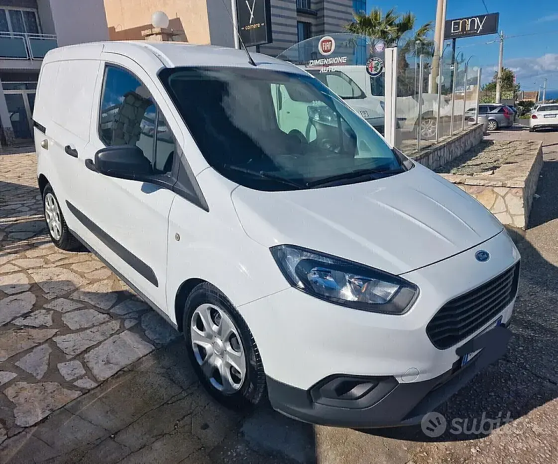 Usata Ford Transit Courier 75 CV (55 kW) 2022 Bianco Furgone