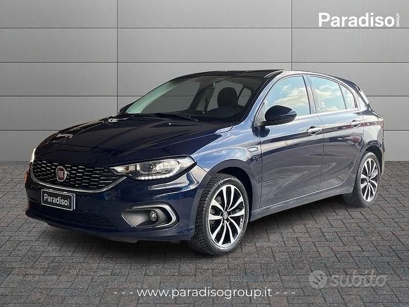Usata Fiat Tipo Lounge 120 CV (88 kW) 2018 Blu Berlina