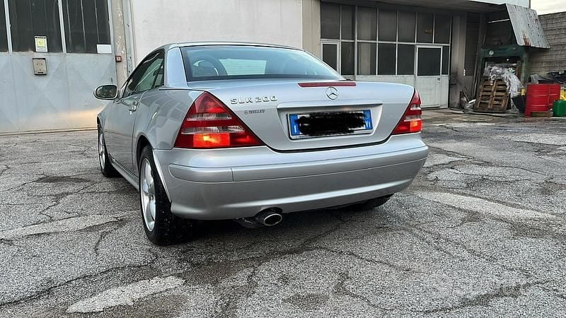 Usata Mercedes SLK200 192 CV (141 kW) 2003 Grigio Cabrio
