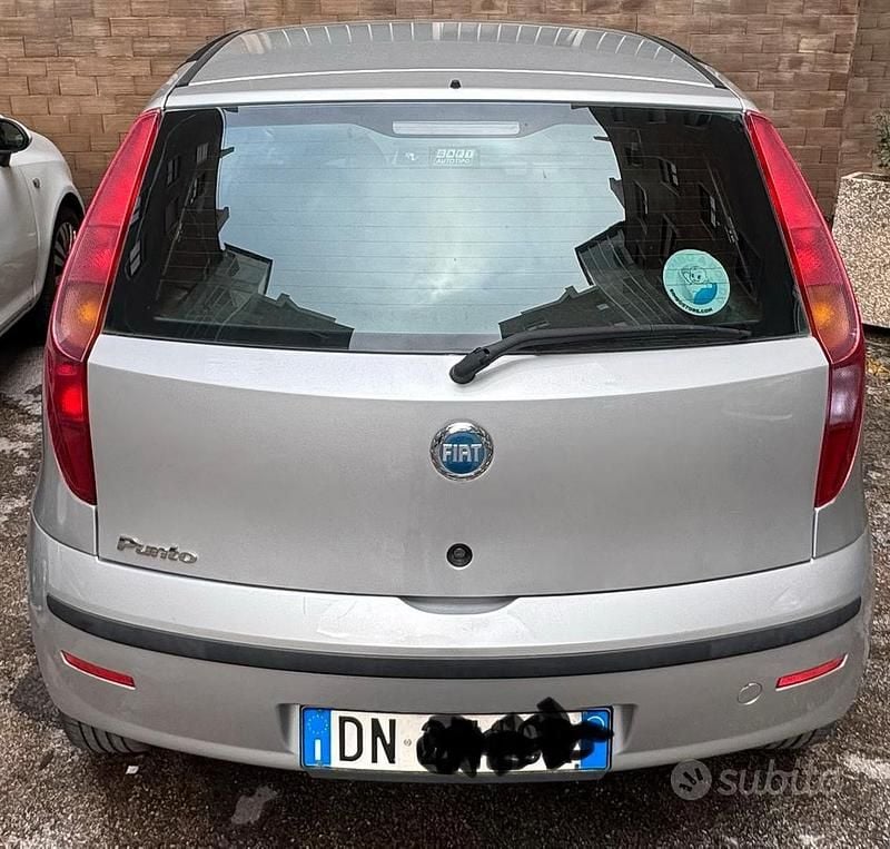 Usata Fiat Punto Classica 60 CV (44 kW) 2008 Grigio Berlina