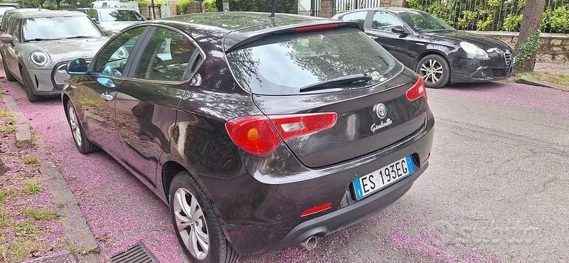 Usata Alfa Romeo Giulietta 105 CV (77 kW) 2013 Utilitaria