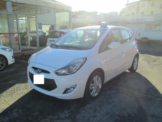 Usata Hyundai ix20 90 CV (66 kW) 2013 Bianco pastello Utilitaria