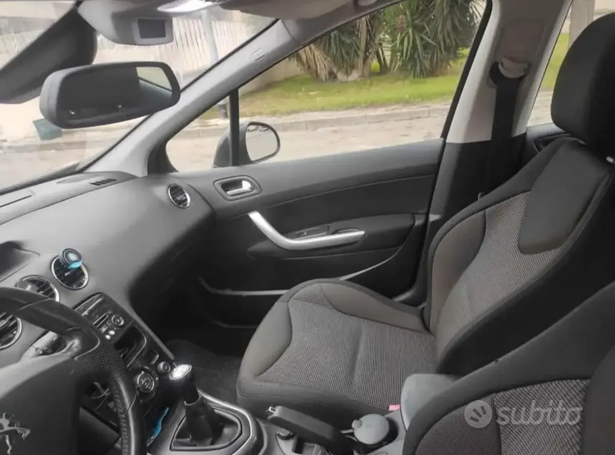 Usata Peugeot 308 92 CV (67 kW) 2013 Nero Berlina
