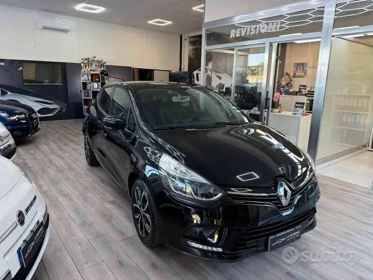 Usata Renault Clio IV Intens 90 CV (66 kW) 2017 Nero Berlina